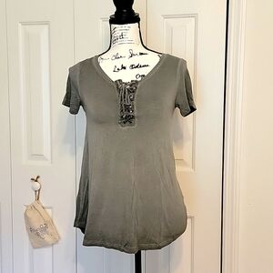 American Eagle  Soft & Sexy gray lace t-shirt, Sz XS